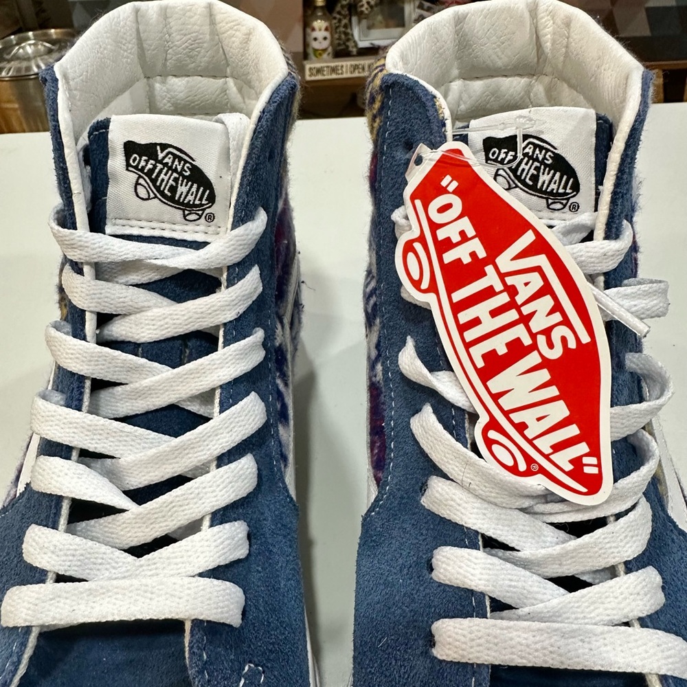 Colorful Vans High-Top Sneakers w/cool Design - Picture 3 of 7